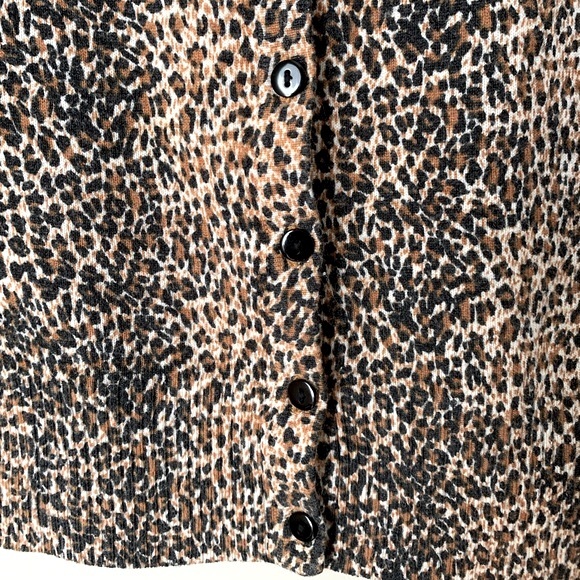 Guess by Marciano size M leopard cardigan - Picture 6 of 9